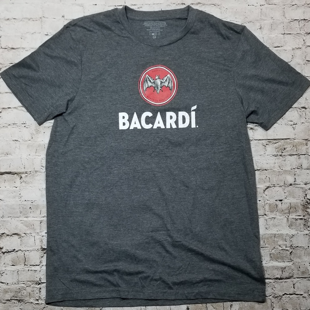 Bacardi Mens Short Sleeve shirt size LARGE - Picture 1 of 2
